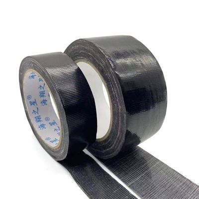 Ein vernünftiges Versiegelungspulsen mit doppelt beschichtetem Polyethylen-Schaumband in der Elektronikindustrie
